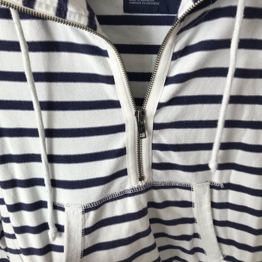 Bundle Striped American Eagle Sweatshirts - Picture 6 of 11